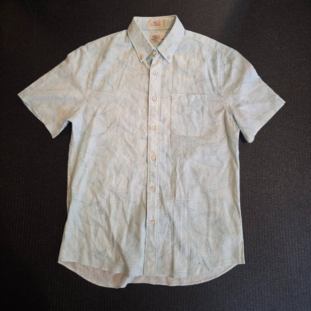 NWOT Faherty Short Sleeve Breeze Shirt - Sky Blue Frond